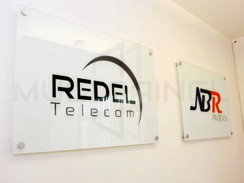 Placa de Porta Personalizada – 550x400mm