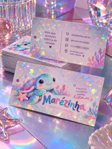 Tag Personalizada 9×5 cm | Com Furo | Laminação Holográfica | 4x4 (Impressão Frente e Verso)