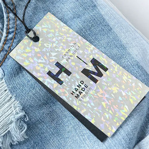 Tag Personalizada 9×5 cm | Com Furo | Laminação Holográfica | 4x4 (Impressão Frente e Verso)